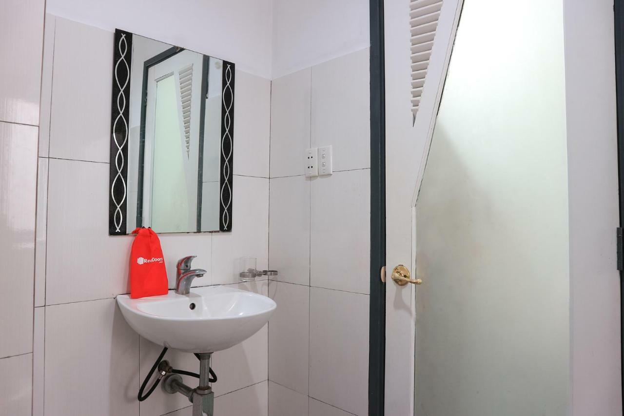 فندق Reddoorz Near Gia Dinh International Hospital مدينة هوشي منه المظهر الخارجي الصورة