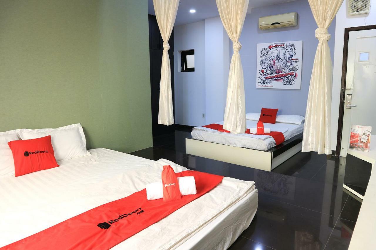 فندق Reddoorz Near Gia Dinh International Hospital مدينة هوشي منه المظهر الخارجي الصورة